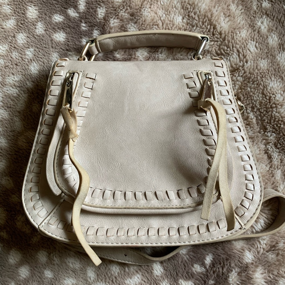 • saddle bag